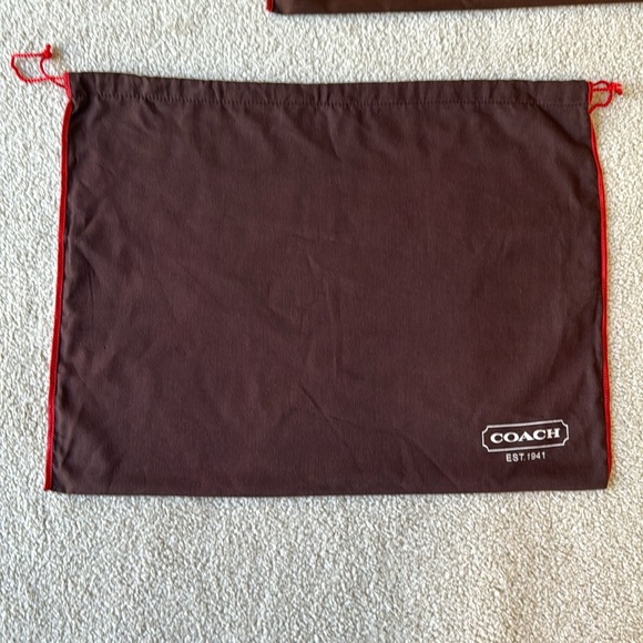 Bundle of five handbags dust bags - 3 Coach, 1 Ralph Lauren & 1 Jim Thompson. - Picture 3 of 7